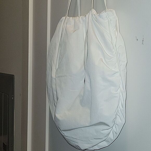 Low Classic Women's Natural Shirring String Shoulder Bag Excellent White - Picture 4 of 12